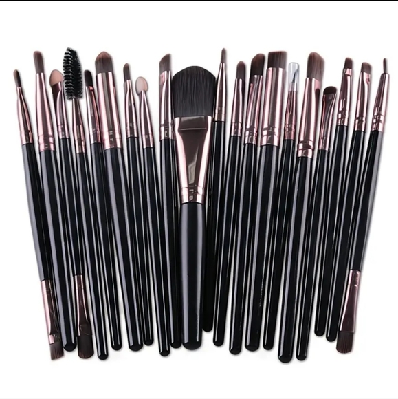 Other - 🎊🎊HOST PICK!! 🎊🎊NEW🎊🎊20 PC ROSE GOLD AND BLACK Face Makeup Brush Set
